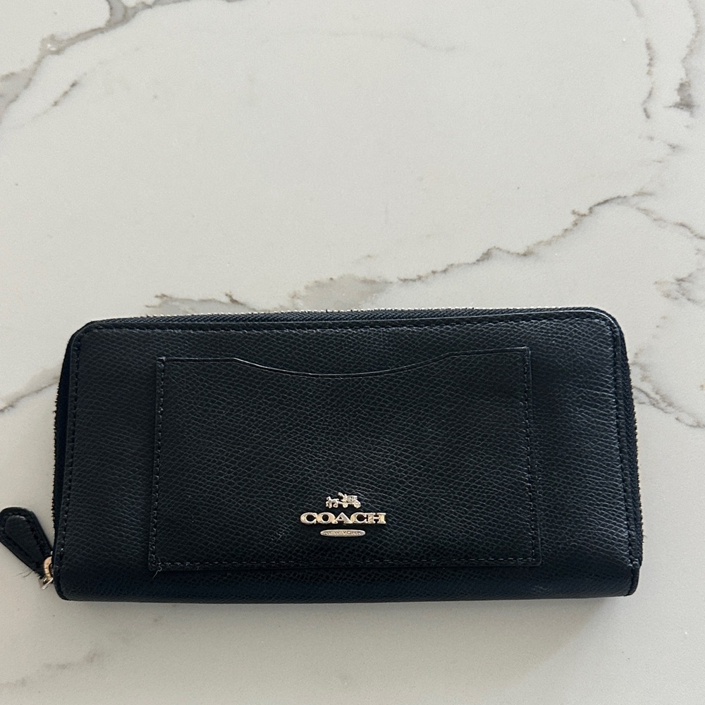 Coach Black Leather Wallet Zip Around